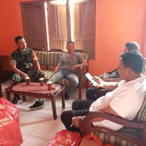 Wujudkan Sinergitas Solid, Babinsa Koramil 23/Caper Sambangi Kantor Desa Srebegan