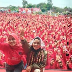 Siti Atikoh Supriyati,Istri Ganjar Pranowo,Persoalan Harga Kebutuhan Pokok Saat ini Harus Segera Diatasi