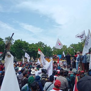 Ribuan Masyarakat Lamsel Aksi Demo, Ancam Akan Golput