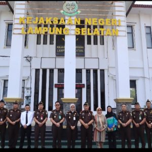 Kajati Lampung Cek Kesiapan Posko Pemilu  Kejari Lamsel