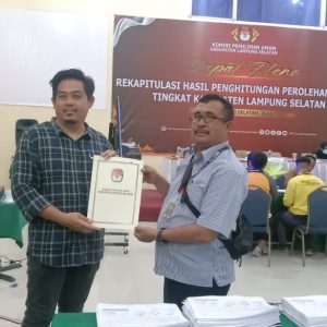Hasil Rekapitulasi Penghitungan Suara Tingkat Kabupaten Lampung Selatan Disetujui Saksi dan Bawaslu