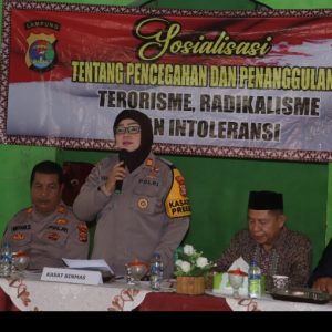 Polres Lamsel melakukan Sosialisasi Terorisme, Radikalisme Dan Intoleransi Kepada Para Pelajar Ponpes Al-Khoiriyah