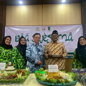 Puncak HUT RS Mutiara Bunda Ke-11 Gelar Doa Bersama dan Potong Tumpeng