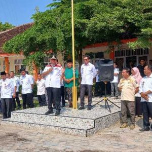 Jalan Menuju SMKN 1 Ketapang,  Segera Dibangun, Bupati Lamsel : Bulan Depan Dikerjakan 