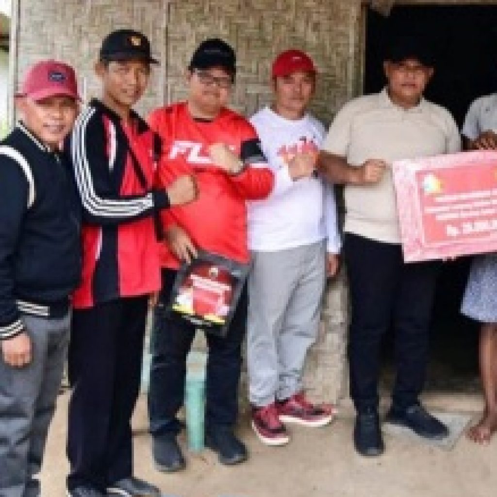 Nanang Ermanto Salurkan Bantuan Bedah Rumah untuk 10 Warga Kecamatan Katibung 