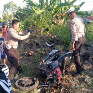Nahas !! Pelajar Meninggal Dunia Akibat Tabrakan dengan Mobil Toyota Innova di Jalinsum Desa Pasuruan 