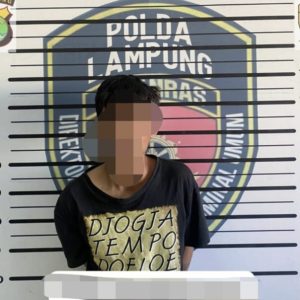 Polisi Tangkap Pencuri Besi Bantalan Tol di Bakauheni
