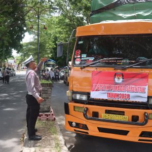 Polres Lampung Selatan Kawal Distribusi Logistik Pilkada 2024 ke 17 Kecamatan