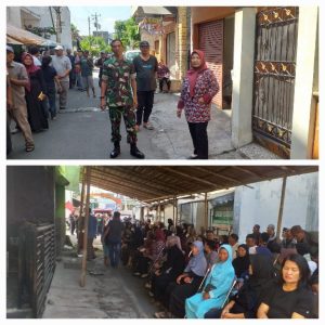 Wujudkan Kepedulian Warga Binaan, Bati Komsos dan Babinsa Kemlayan Takziah