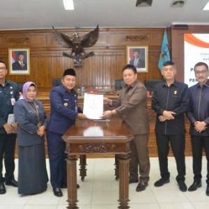 Pj Wali Kota Salatiga Menghadiri Rapat Paripurna DPRD Kota Salatiga