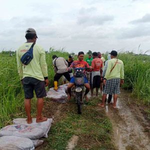 Debit Air Meningkat, Warga Desa Bandan Hurip Siaga Antisipasi Banjir