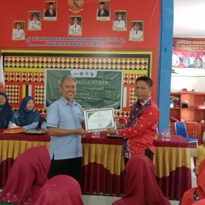 KKN Unila Helat Sosialisasi dan Pelatihan Pembuatan Sabun Cair Cuci Piring di Desa Hara Banjar Manis