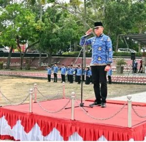 Jadi Pembina Upacara Bendera Bulanan, Kadis Kominfo Lamsel Sampaikan Amanat Bupati