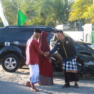 Pecalang Hindu Jaga Umat Islam Laksanakan Sholat Ied di Way Panji Lampung Selatan