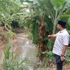 Serap Aspirasi, Dewan Yudi Suprayoga Tinjau Sungai Rengas Untuk di Normalisasi