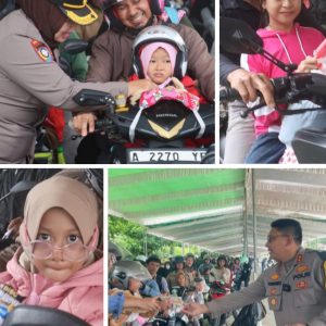 Polisi Sambangi Pemudik Roda Dua, Bagikan Susu dan Eskrim untuk Anak.