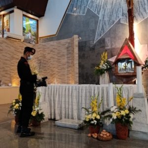 Brimob Polda Lampung Sterilisasi Gereja di Bandar Lampung, Pastikan Ibadah Umat Katolik Aman