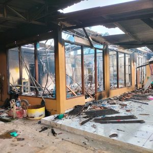 Rumah dan Mobil Lurah di Lampung Dibakar Warga, Berikut Kronologinya..!!