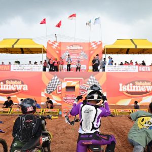 Motocross-Grasstrack Series Putaran 1 Resmi Dibuka Bupati Lampung Selatan