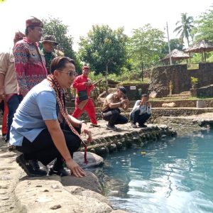 Tinjau Wisata WTC, Bupati Lamsel Disambut Hangat Adat Marga Keratuan Menangsi