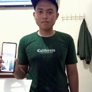 Tunjukkan Kejujuran, Casis Polri Asal Lampung Kembalikan HP yang Ditemukan Usai Binsik