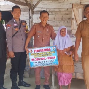 Pemerintah kampung Tri Tunggal Jaya Kec Penawar Tama Bagikan BLT Tahap Ke 2