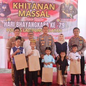 100 Anak Ikuti Khitanan Massal Di KSKP Bakauheni