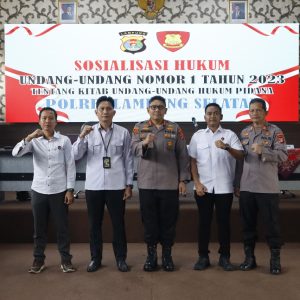 Ketua PN Kalianda Berikan Materi Sosialisasi KUHP Baru kepada Jajaran Polres Lampung Selatan