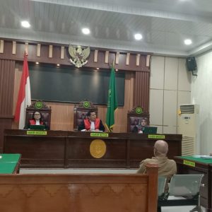 Pledoi Terdakwa Ijazah Palsu, Ahmad Sahrudin Minta Majelis Hakim Pertimbangkan Usia dan Keadaan Fisiknya