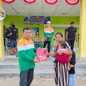 RS Griya Medika Dompet Dhuafa Tuba Bagikan Doorprize Pada Final Sepak Bola Kampung DWT Jaya