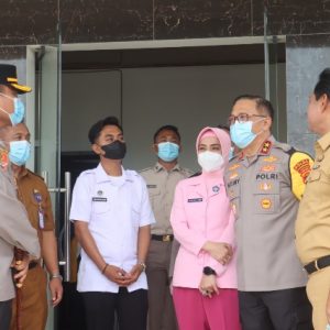 Kapolda Lampung dan Ketua Bhayangkari Pantau Distribusi MBG