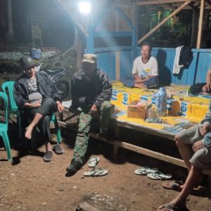 Kepala Desa dan Babinsa Kontrol Pos Ronda, Wujud Sinergi Jaga Kamtibmas di Bakauheni