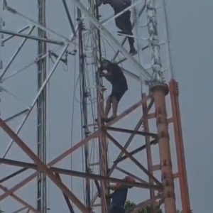 Aksi Nekat Pencurian Kabel Tower Telekomunikasi di Rajabasa Lamsel di Gagalkan Warga dan Polisi