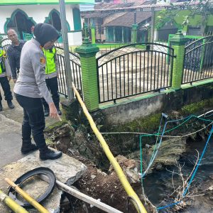 Kapolres Semarang Tekankan Kesiapsiagaan Personel Hadapi Ancaman Bencana, Monitor Langsung Lokasi Rawan