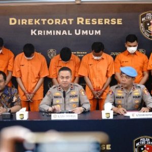 Polri Tetapkan Enam Anggota Polri sebagai Tersangka Penganiayaan yang Menewaskan Dua Warga di TMP Kalibata