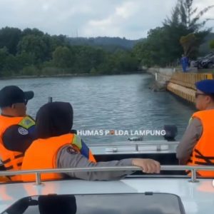 Ditpolairud Polda Lampung Lakukan Patroli Laut Di Area Pelabuhan Bakauheni