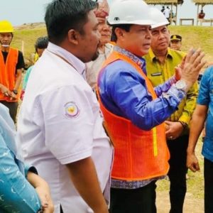 Sekda Lamsel Lakukan Peletakan Batu Pertama KNMP-KKP-RI Tahap Kedua di Desa Kunjir