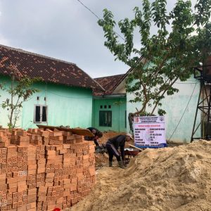 Kampung Sumber Makmur Selesaikan Pembangunan Rehab Kantor Desa
