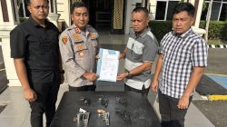9 Pucuk Senpi rakitan dan 6 Butir Amunisi Kembali Diserahkan kepada Kapolres Mesuji Oleh Tokoh Masyarakat