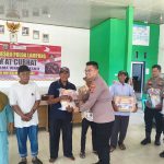 Kabag Ops Polres Mesuji Pimpin Kegiatan Jumat Curhat di Desa Margo Jadi, Bagikan Sembako dan Imbau Cegah Karhutla Serta Lestarikan Hutan
