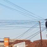Pengusaha WiFi di Kabupaten Tulang Bawang Diduga Tanpa Izin Lengkap, Kabel Semrawut Dikeluhkan Warga