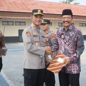 Keamanan Butuh Peran Semua Elemen, Kapolres Lampung Selatan Apresiasi Kades Batuliman‎